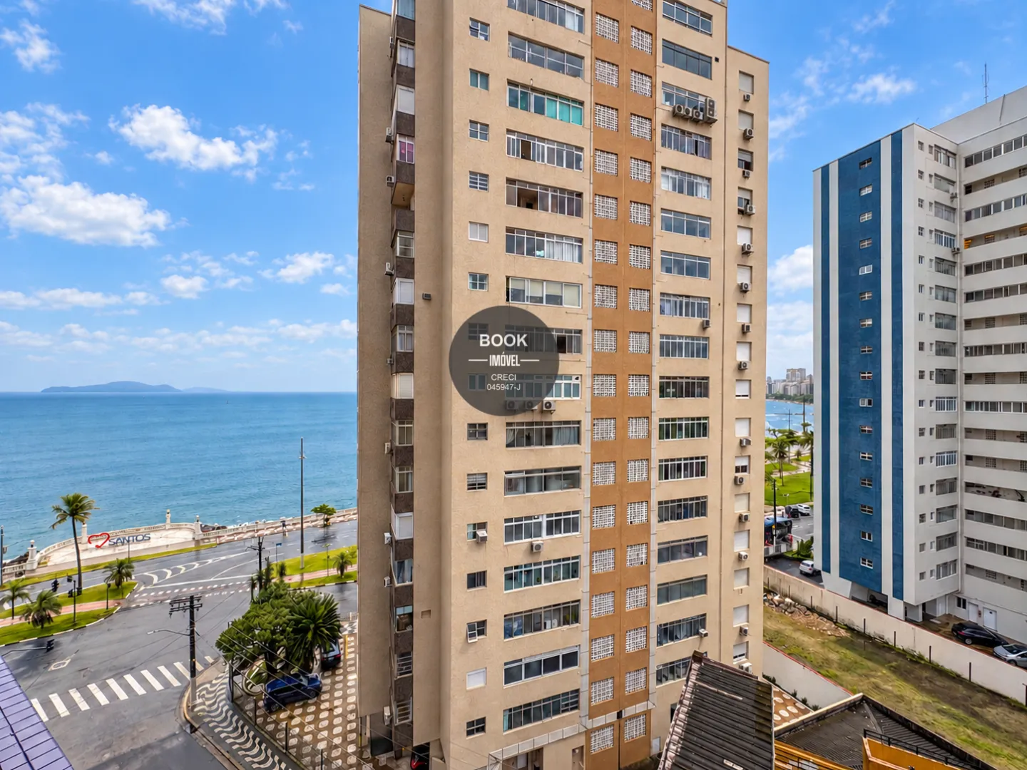 O mar na varanda e espa&ccedil;o para viver grandes momentos com a sua fam&iacute;lia! Rua Carlos de Campos Santos - 