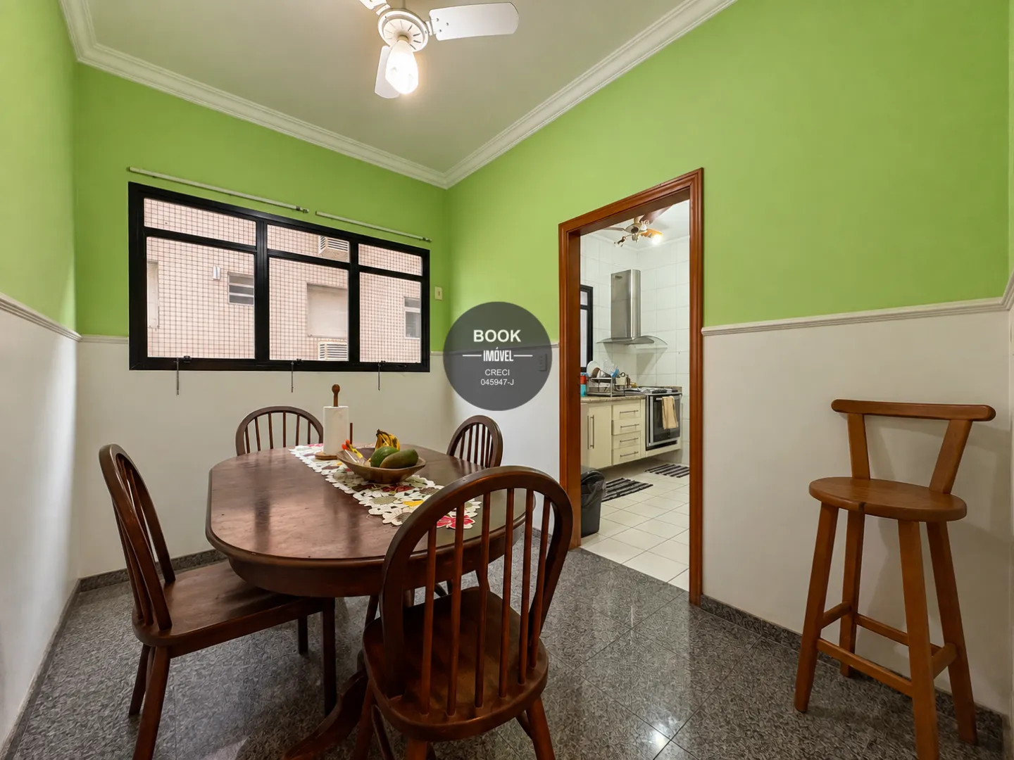 O mar na varanda e espa&ccedil;o para viver grandes momentos com a sua fam&iacute;lia! Rua Carlos de Campos Santos - 