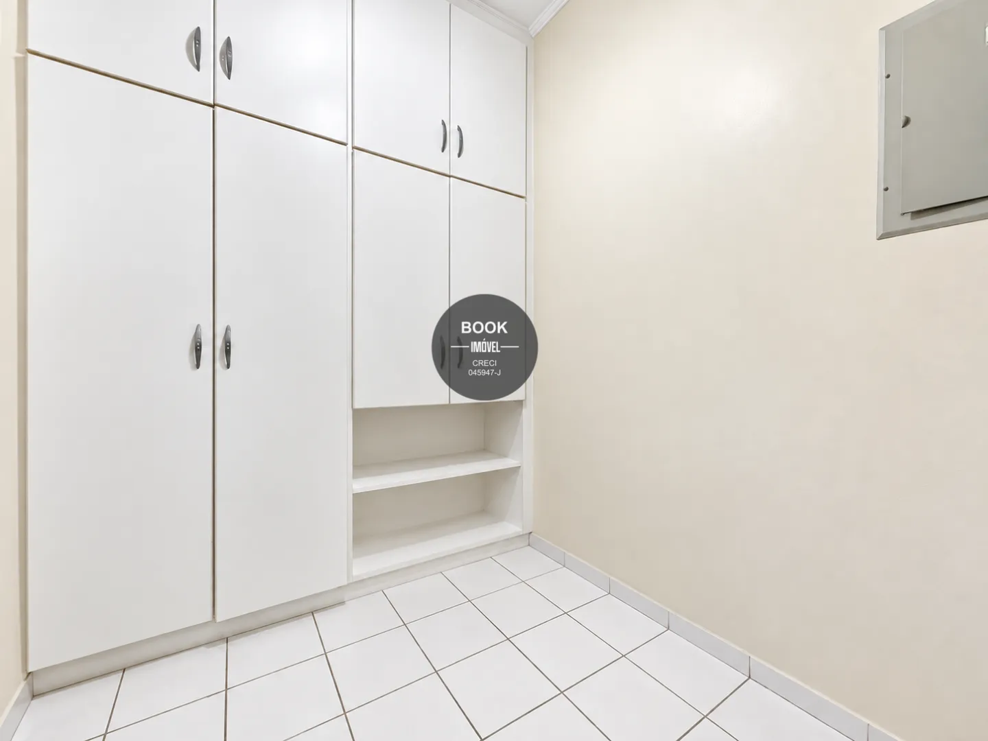 O mar na varanda e espa&ccedil;o para viver grandes momentos com a sua fam&iacute;lia! Rua Carlos de Campos Santos - 