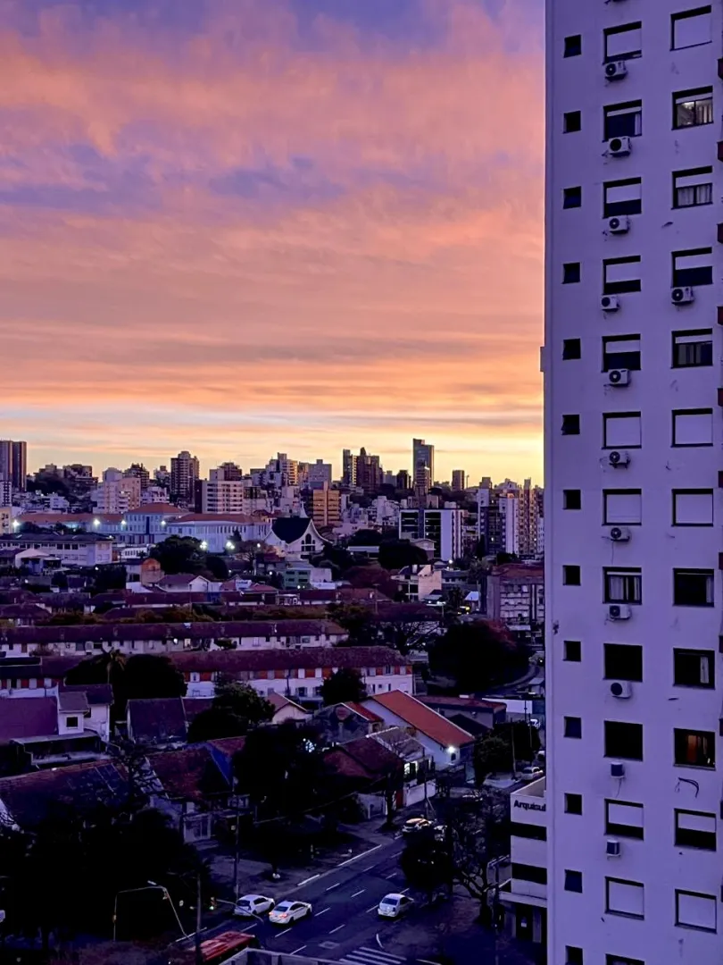 R$ 670.000 - LINDO APARTAMENTO - 81M2 - 2 DORM - SU&Iacute;TE - 1 VAGA - VISTA - INFRA Rua Piauí Porto Alegre - 