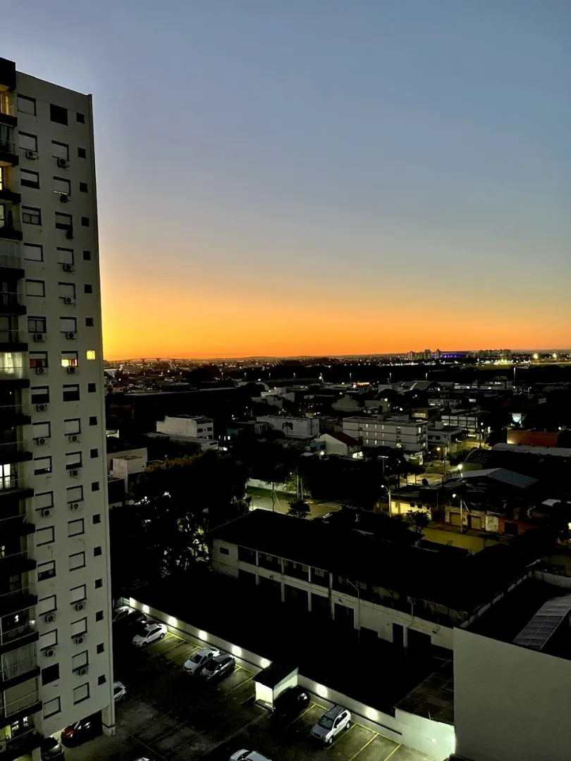 R$ 670.000 - LINDO APARTAMENTO - 81M2 - 2 DORM - SU&Iacute;TE - 1 VAGA - VISTA - INFRA Rua Piauí Porto Alegre - 