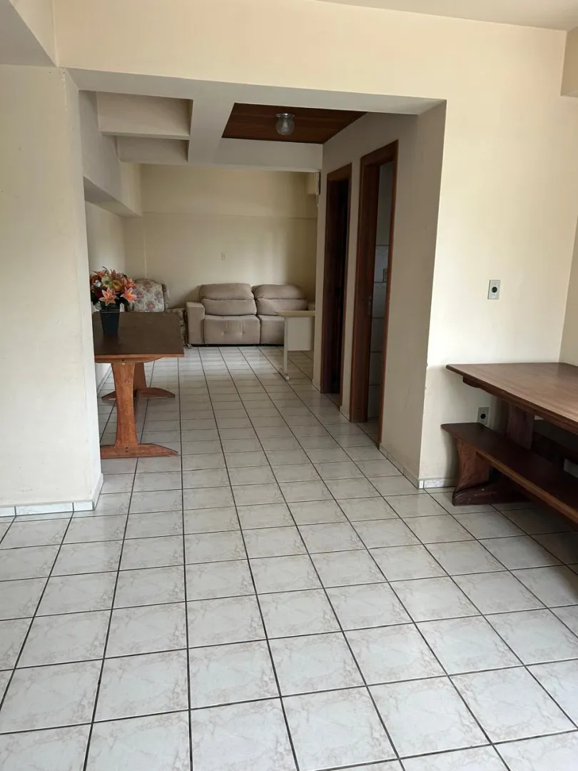 Apartamento amplo. Bem localizado  Timbó - 