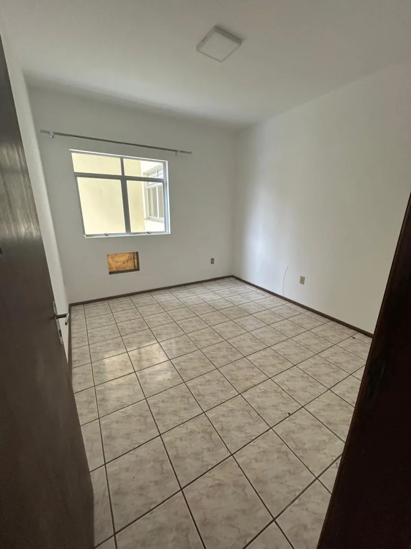 Apartamento amplo. Bem localizado  Timbó - 