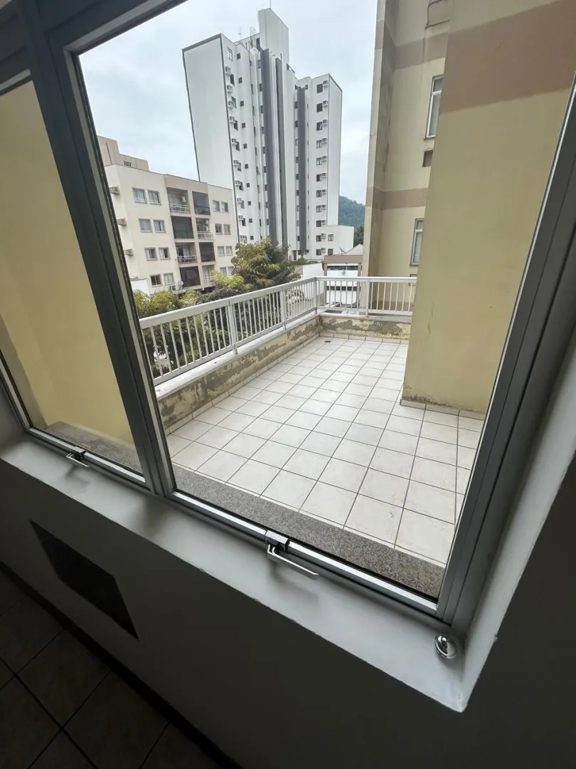 Apartamento amplo. Bem localizado  Timbó - 