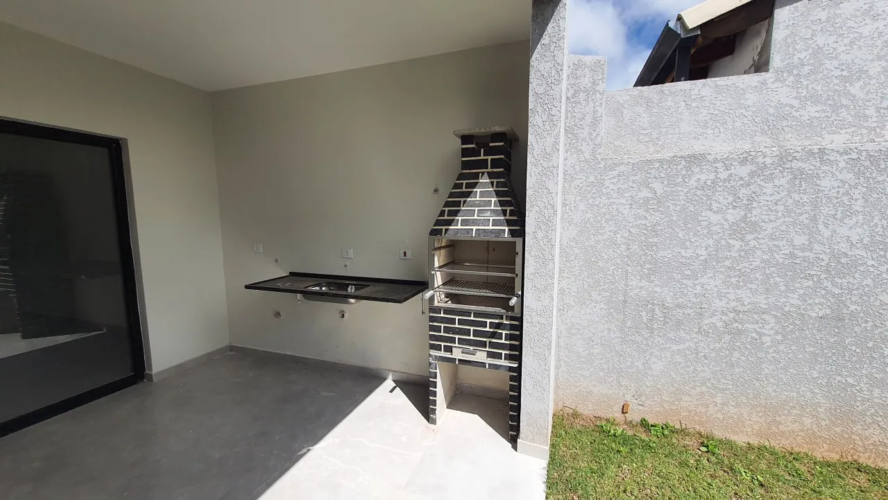 Casa t&eacute;rrea moderna com espa&ccedil;o gourmet e quintal privativo no Lago dos P&aacute;ssaros  Cotia - 