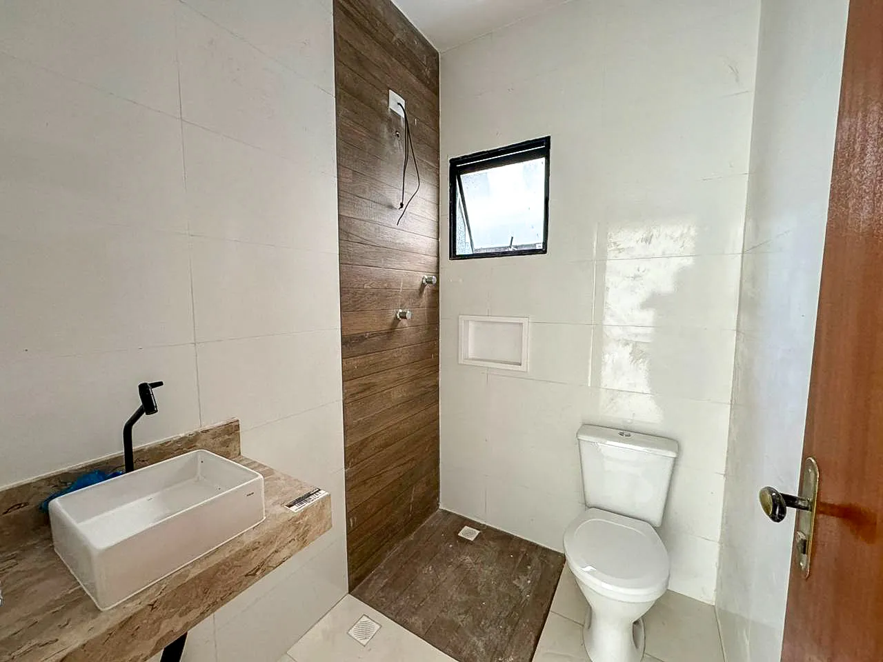 Casa t&eacute;rrea com piscina iluminada e espa&ccedil;o gourmet no Lago dos P&aacute;ssaros  Cotia - 