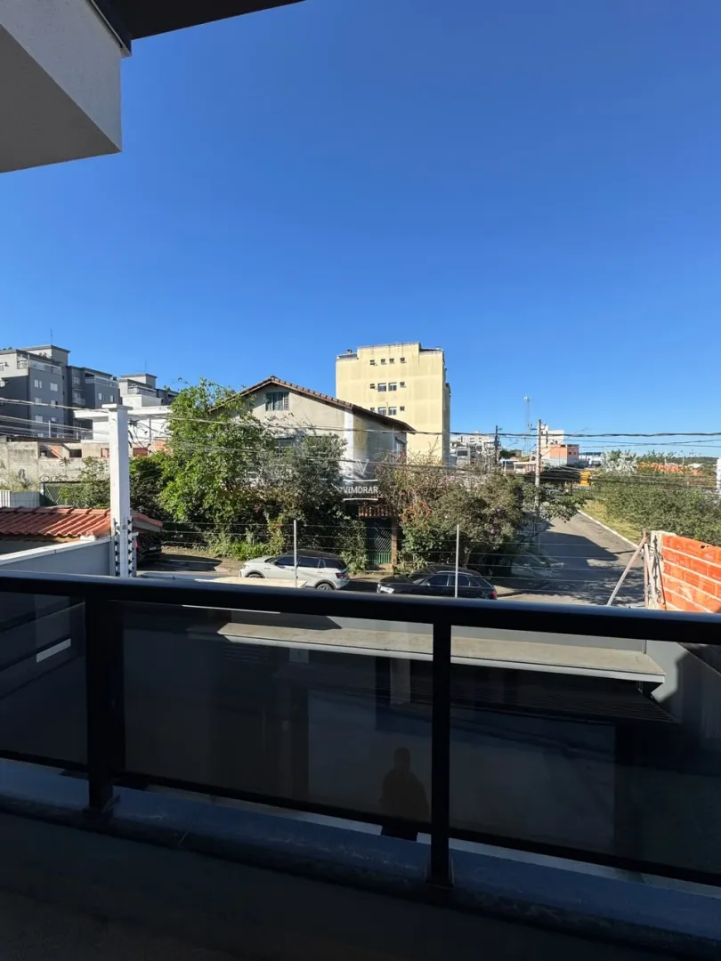 Sobrado 3 dormit&oacute;rios sendo 1 su&iacute;te + &aacute;rea gourmet com piscina  Guarulhos - 