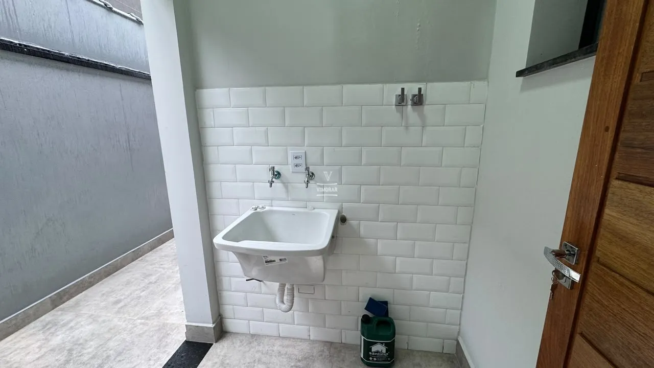 Casa 3 dormit&oacute;rios sendo 1 su&iacute;te + &aacute;rea gourmet com churrasqueira  Itaquaquecetuba - 