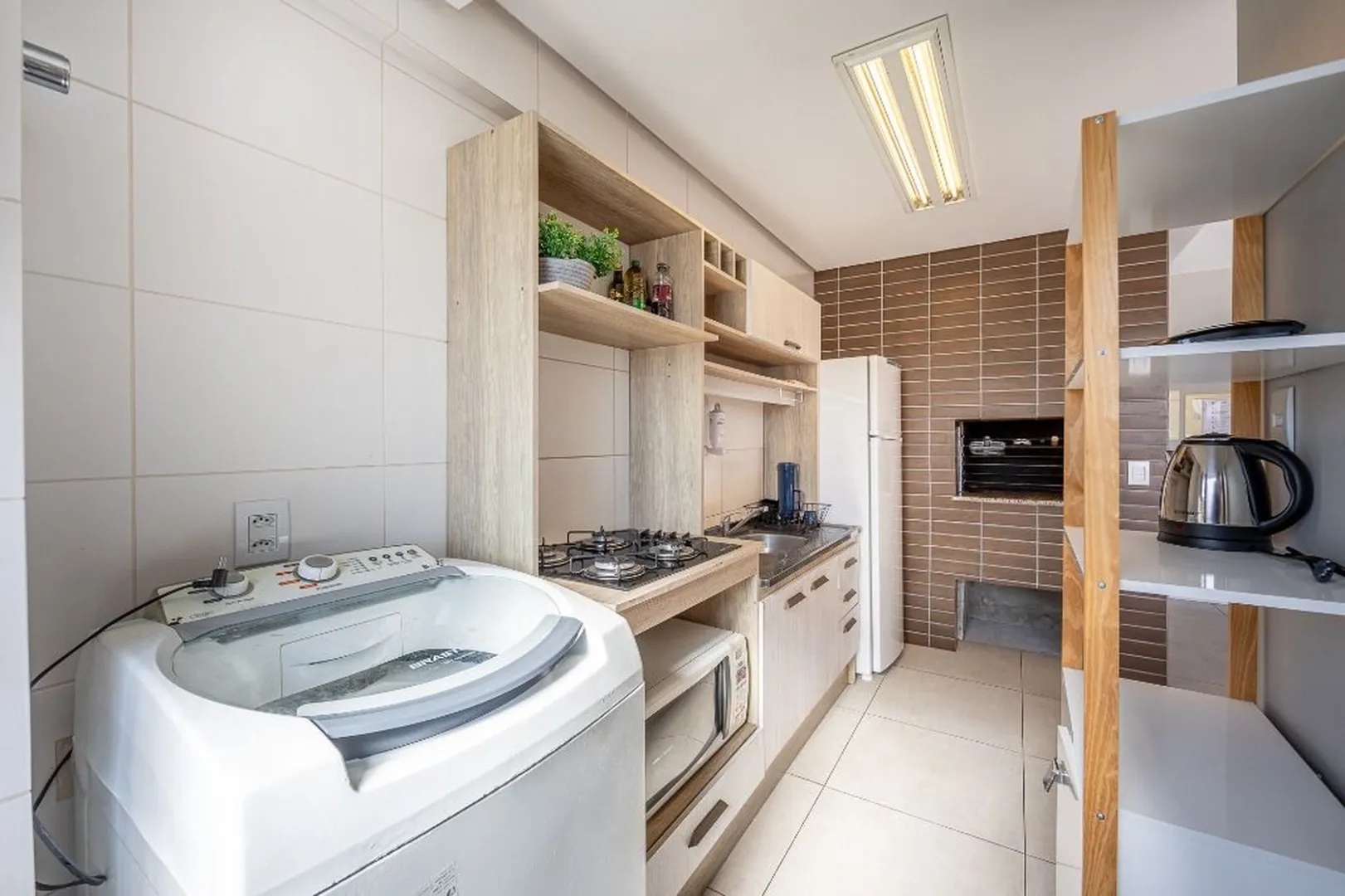 R$ 425.000 - OPORTUNIDADE - &Oacute;TIMO APARTAMENTO - 60M2 - 2 DORM - SU&Iacute;TE - 2 VAGAS Avenida Bento Gonçalves Porto Alegre - 