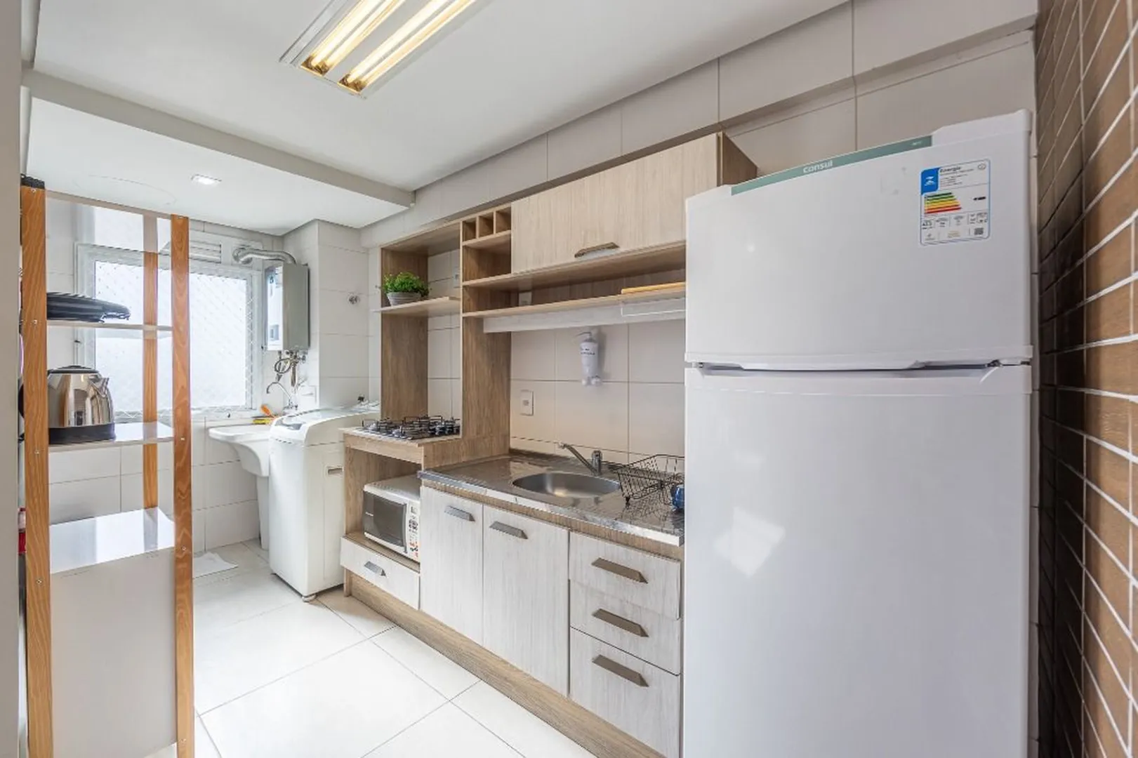 R$ 425.000 - OPORTUNIDADE - &Oacute;TIMO APARTAMENTO - 60M2 - 2 DORM - SU&Iacute;TE - 2 VAGAS Avenida Bento Gonçalves Porto Alegre - 