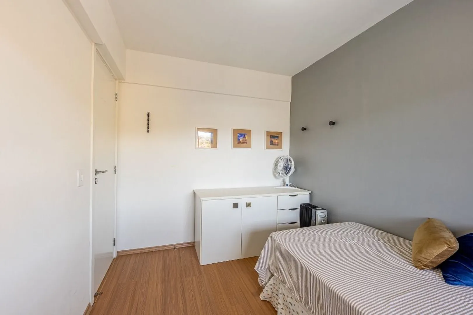 R$ 425.000 - OPORTUNIDADE - &Oacute;TIMO APARTAMENTO - 60M2 - 2 DORM - SU&Iacute;TE - 2 VAGAS Avenida Bento Gonçalves Porto Alegre - 