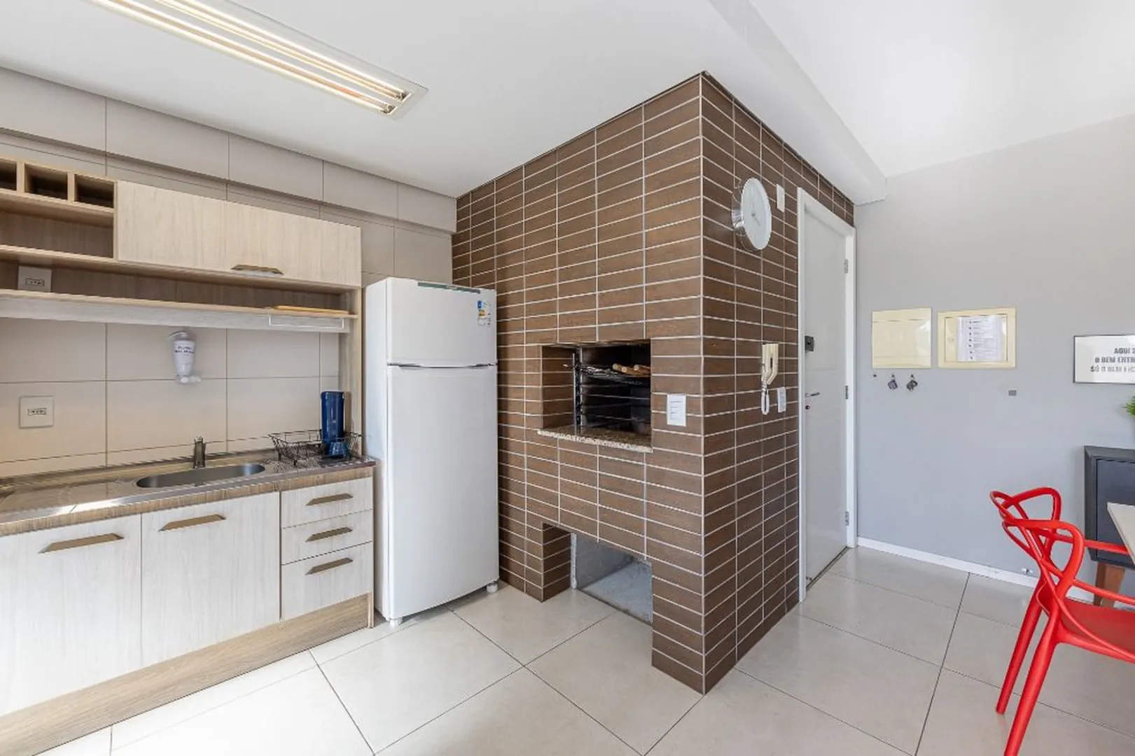 R$ 425.000 - OPORTUNIDADE - &Oacute;TIMO APARTAMENTO - 60M2 - 2 DORM - SU&Iacute;TE - 2 VAGAS Avenida Bento Gonçalves Porto Alegre - 