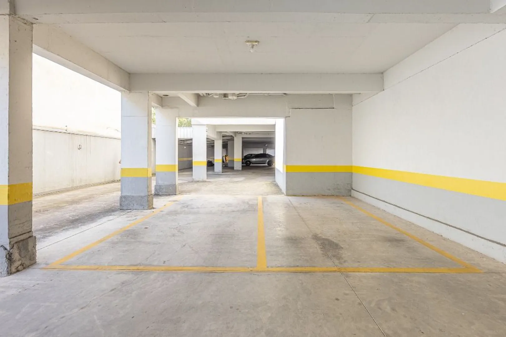 R$ 425.000 - OPORTUNIDADE - &Oacute;TIMO APARTAMENTO - 60M2 - 2 DORM - SU&Iacute;TE - 2 VAGAS Avenida Bento Gonçalves Porto Alegre - 