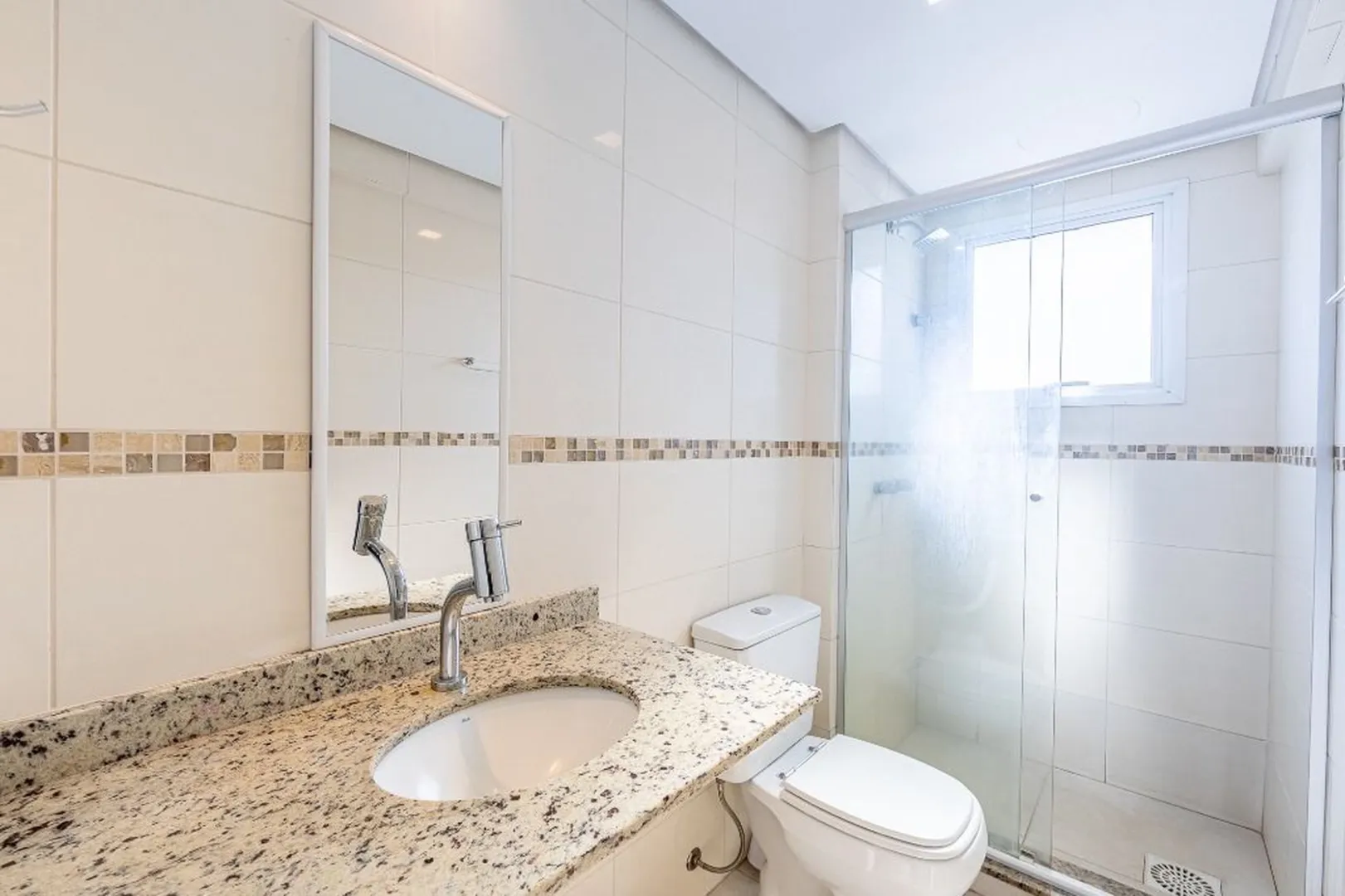 R$ 425.000 - OPORTUNIDADE - &Oacute;TIMO APARTAMENTO - 60M2 - 2 DORM - SU&Iacute;TE - 2 VAGAS Avenida Bento Gonçalves Porto Alegre - 