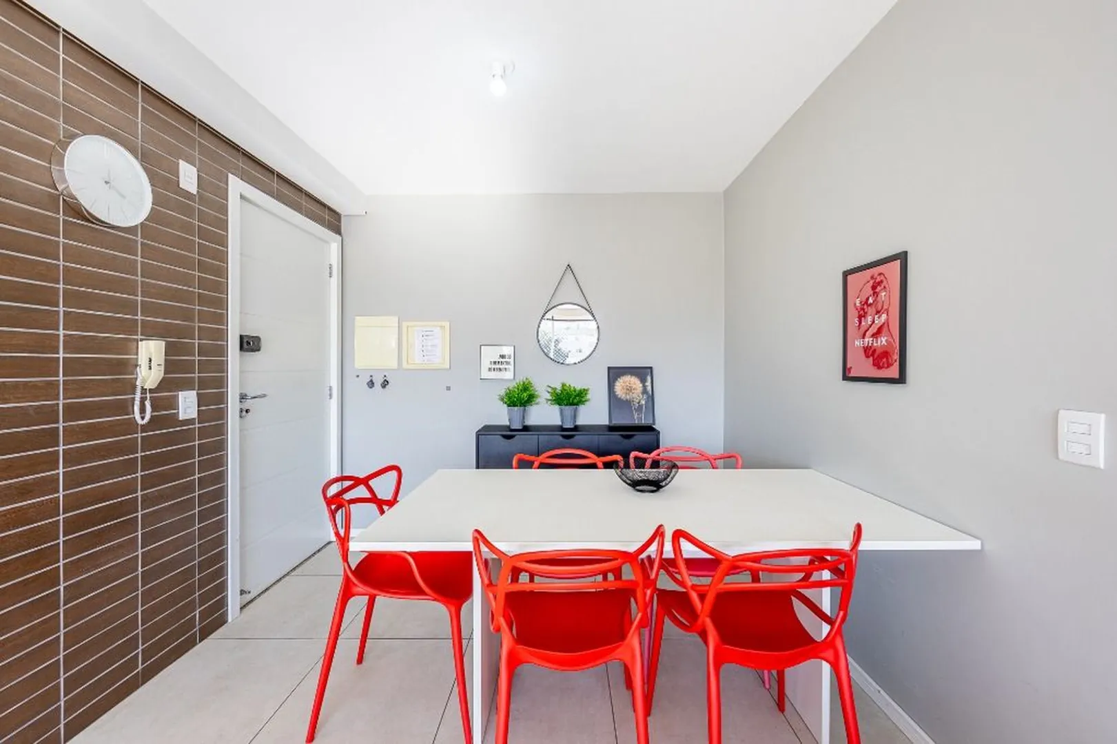 R$ 425.000 - OPORTUNIDADE - &Oacute;TIMO APARTAMENTO - 60M2 - 2 DORM - SU&Iacute;TE - 2 VAGAS Avenida Bento Gonçalves Porto Alegre - 