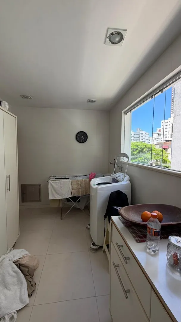 APARTAMENTO 4 QUARTOS SU&Iacute;TES 2 GARAGENS ELEVADOR &Agrave; VENDA NA GRA&Ccedil;A Rua da Paz Salvador - 