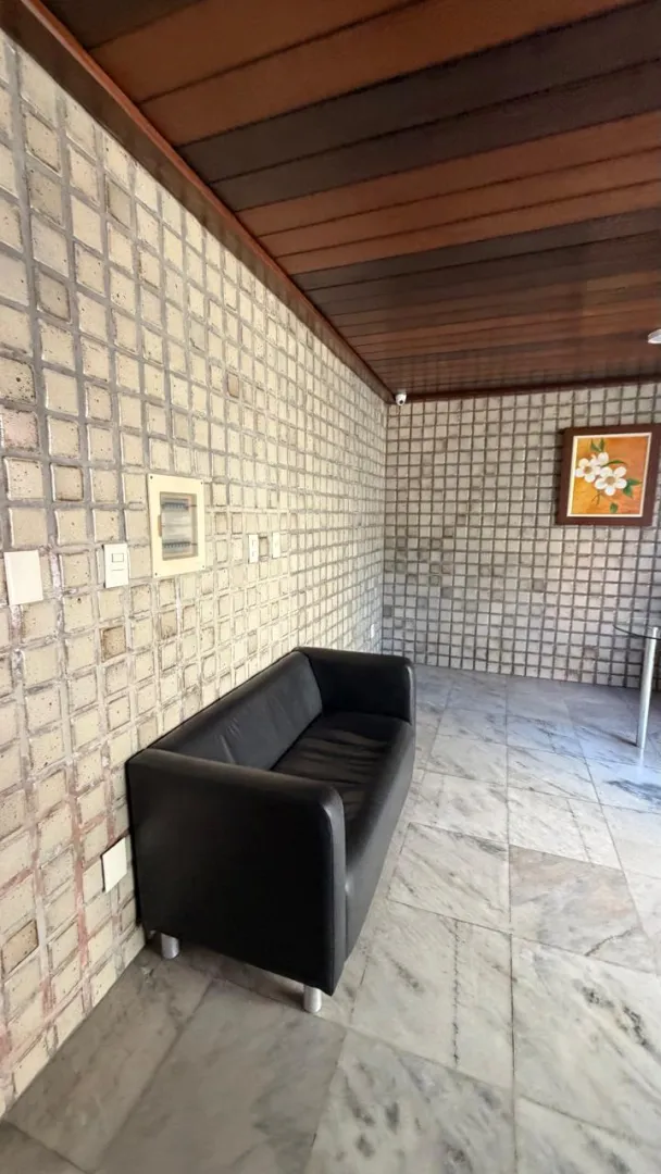 APARTAMENTO 4 QUARTOS SU&Iacute;TES 2 GARAGENS ELEVADOR &Agrave; VENDA NA GRA&Ccedil;A Rua da Paz Salvador - 