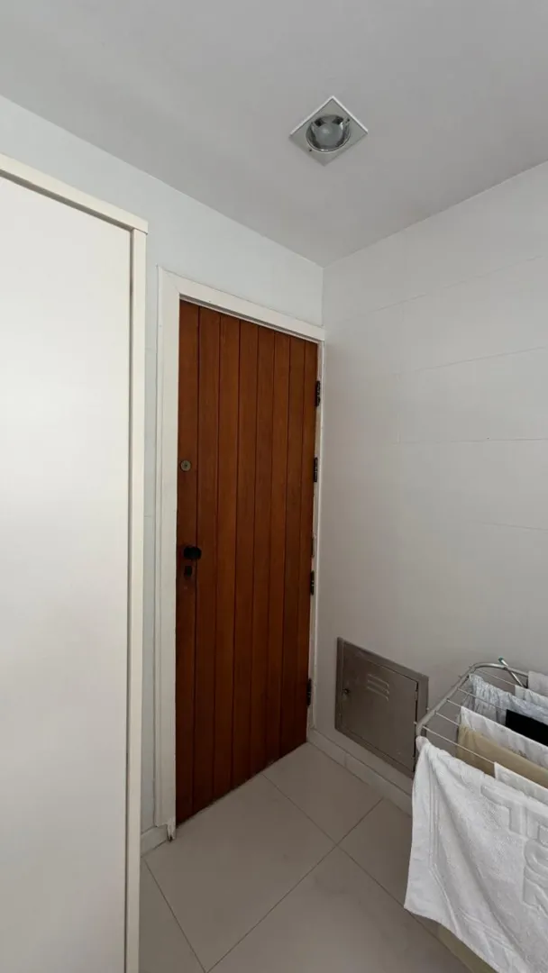 APARTAMENTO 4 QUARTOS SU&Iacute;TES 2 GARAGENS ELEVADOR &Agrave; VENDA NA GRA&Ccedil;A Rua da Paz Salvador - 