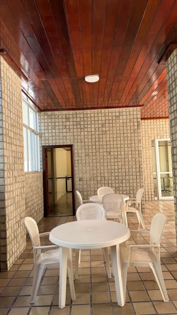 APARTAMENTO 4 QUARTOS SU&Iacute;TES 2 GARAGENS ELEVADOR &Agrave; VENDA NA GRA&Ccedil;A Rua da Paz Salvador - 