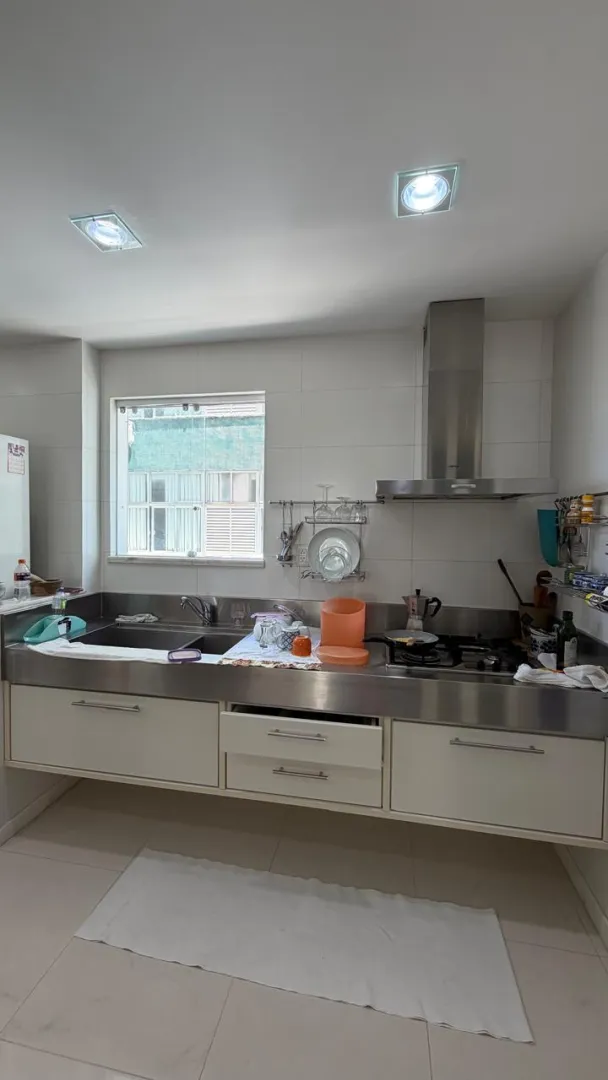 APARTAMENTO 4 QUARTOS SU&Iacute;TES 2 GARAGENS ELEVADOR &Agrave; VENDA NA GRA&Ccedil;A Rua da Paz Salvador - 