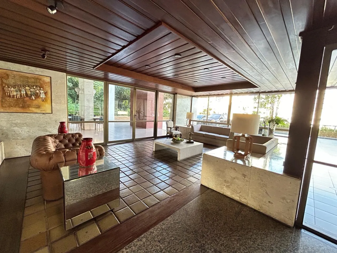 APARTAMENTO 330m&sup2; 4 SU&Iacute;TES ANDAR ALTO VARANDA QUADRA &Agrave; VENDA NA BARRA! Rua Tenente Pires Ferreira Salvador - 