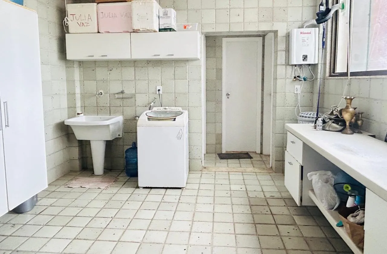APARTAMENTO 330m&sup2; 4 SU&Iacute;TES ANDAR ALTO VARANDA QUADRA &Agrave; VENDA NA BARRA! Rua Tenente Pires Ferreira Salvador - 