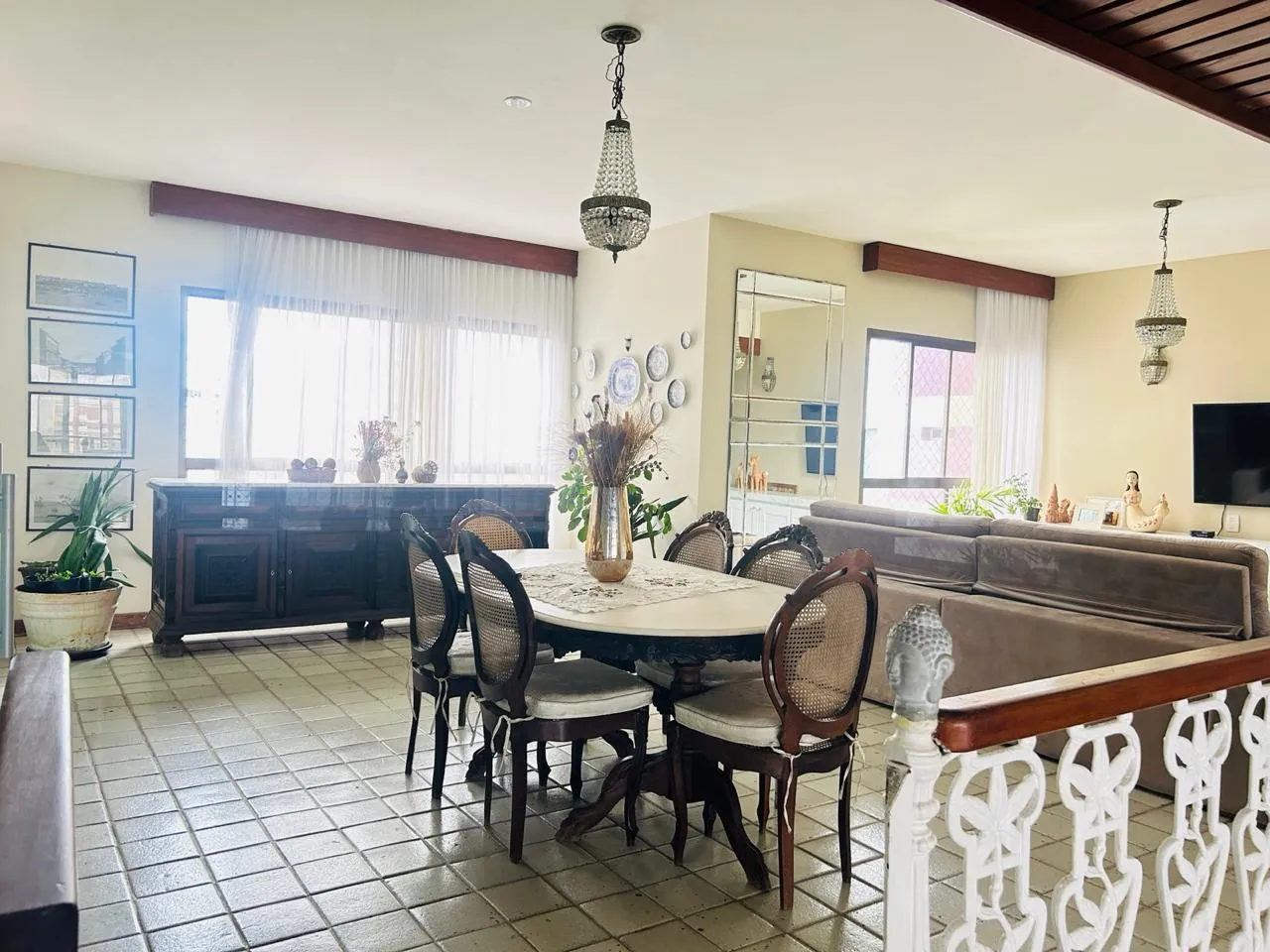 APARTAMENTO 330m&sup2; 4 SU&Iacute;TES ANDAR ALTO VARANDA QUADRA &Agrave; VENDA NA BARRA! Rua Tenente Pires Ferreira Salvador - 