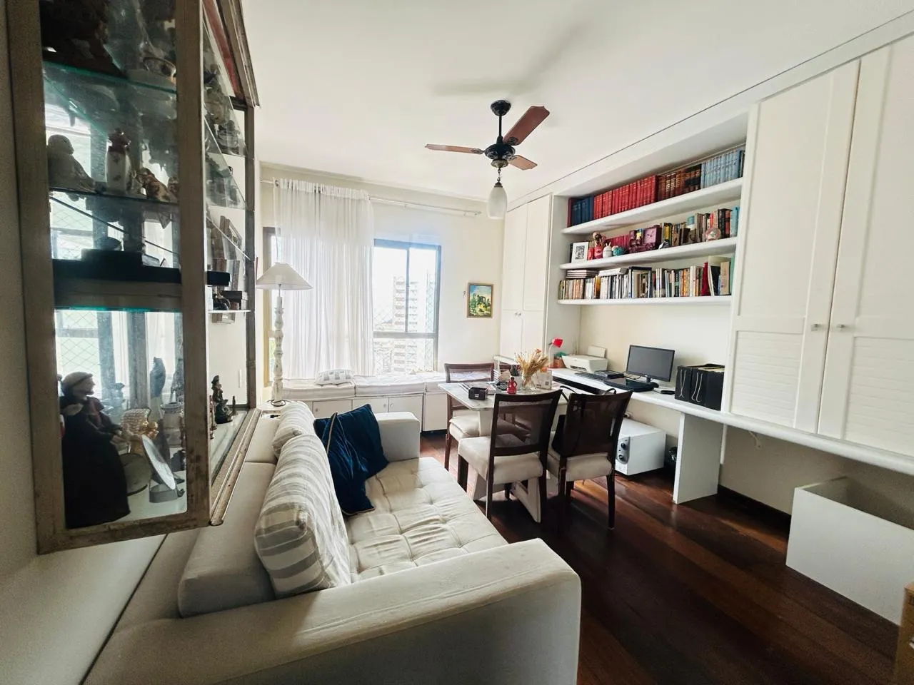APARTAMENTO 330m&sup2; 4 SU&Iacute;TES ANDAR ALTO VARANDA QUADRA &Agrave; VENDA NA BARRA! Rua Tenente Pires Ferreira Salvador - 