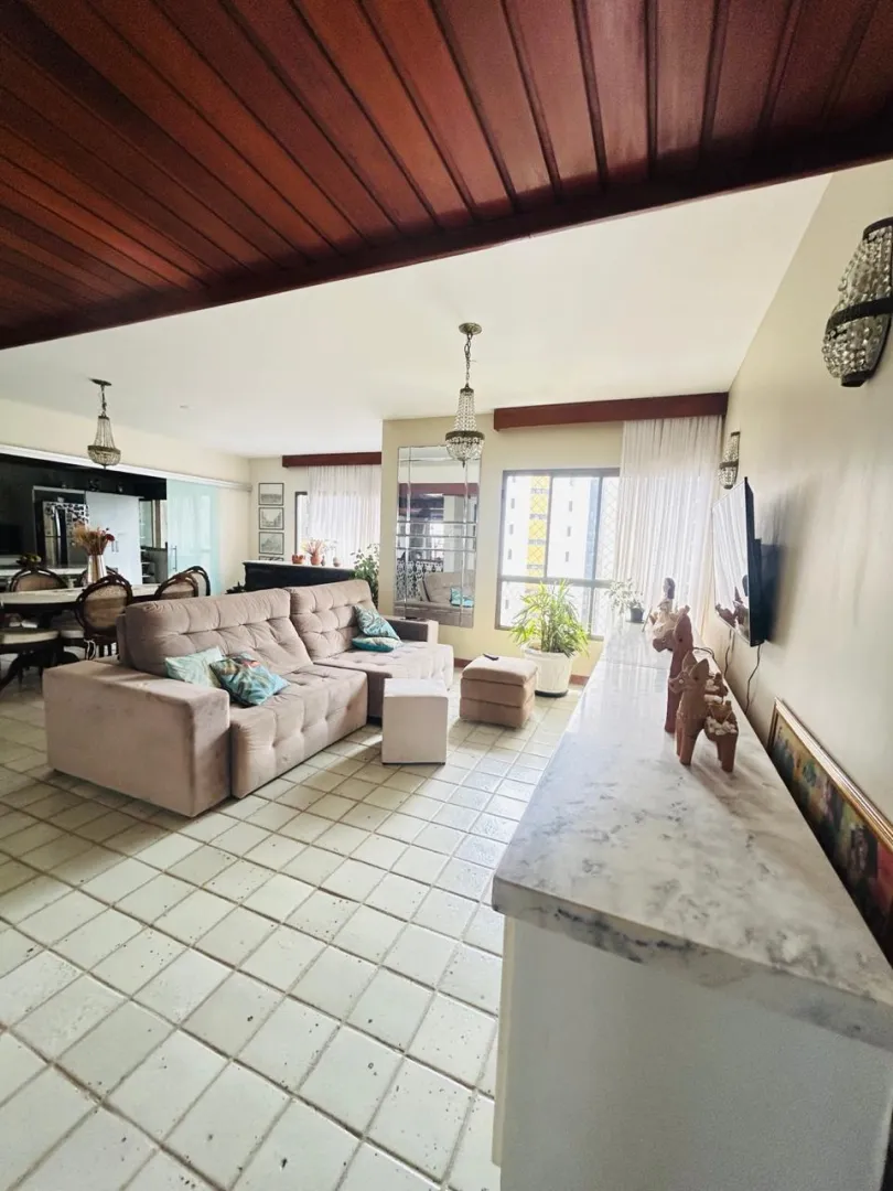 APARTAMENTO 330m&sup2; 4 SU&Iacute;TES ANDAR ALTO VARANDA QUADRA &Agrave; VENDA NA BARRA! Rua Tenente Pires Ferreira Salvador - 
