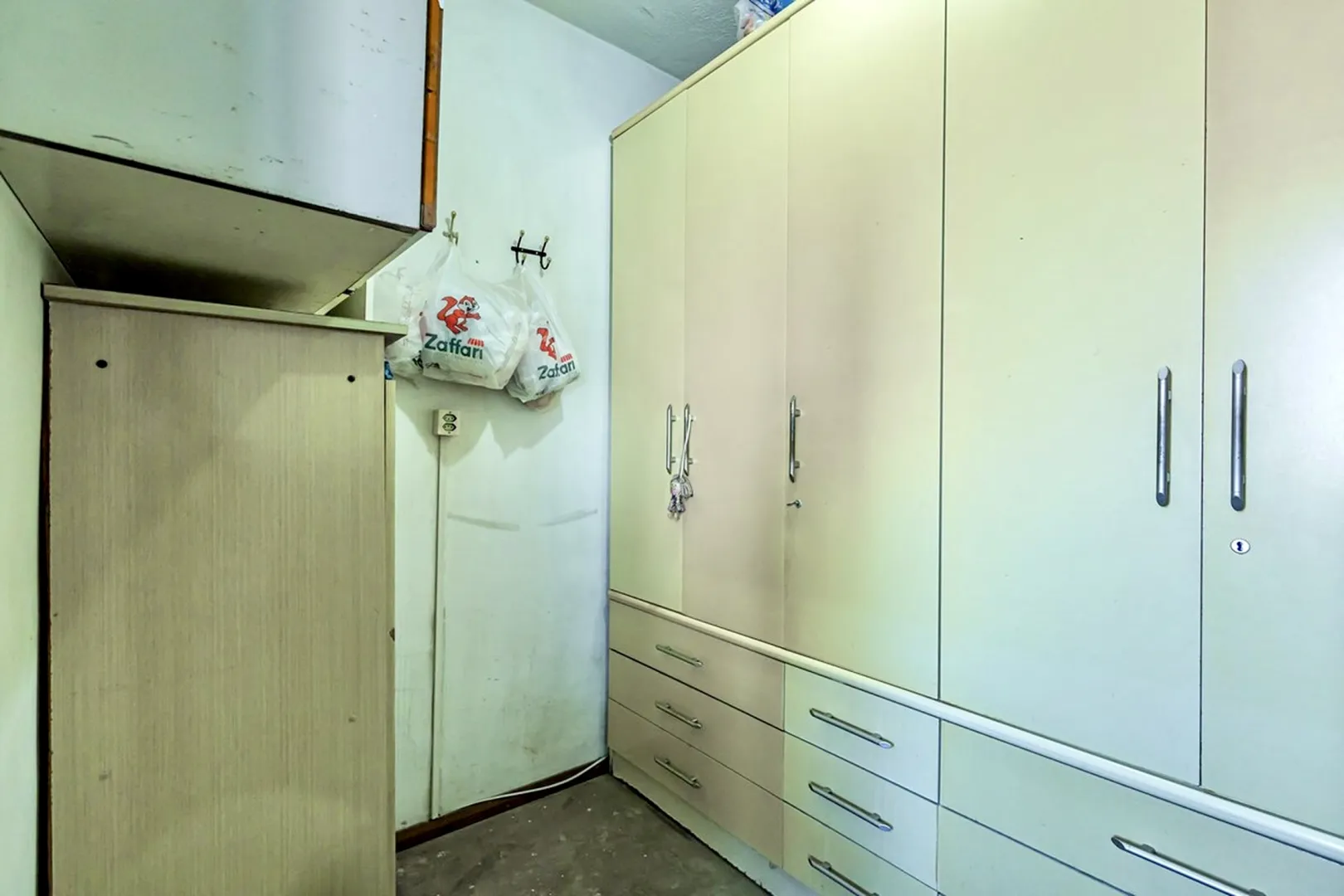 R$ 685.000 - AMPLO APARTAMENTO - 124M2 - 3 DORM - SACADA - DEPEND&Ecirc;NCIA - 2 VAGAS Rua Honório Silveira Dias Porto Alegre - 