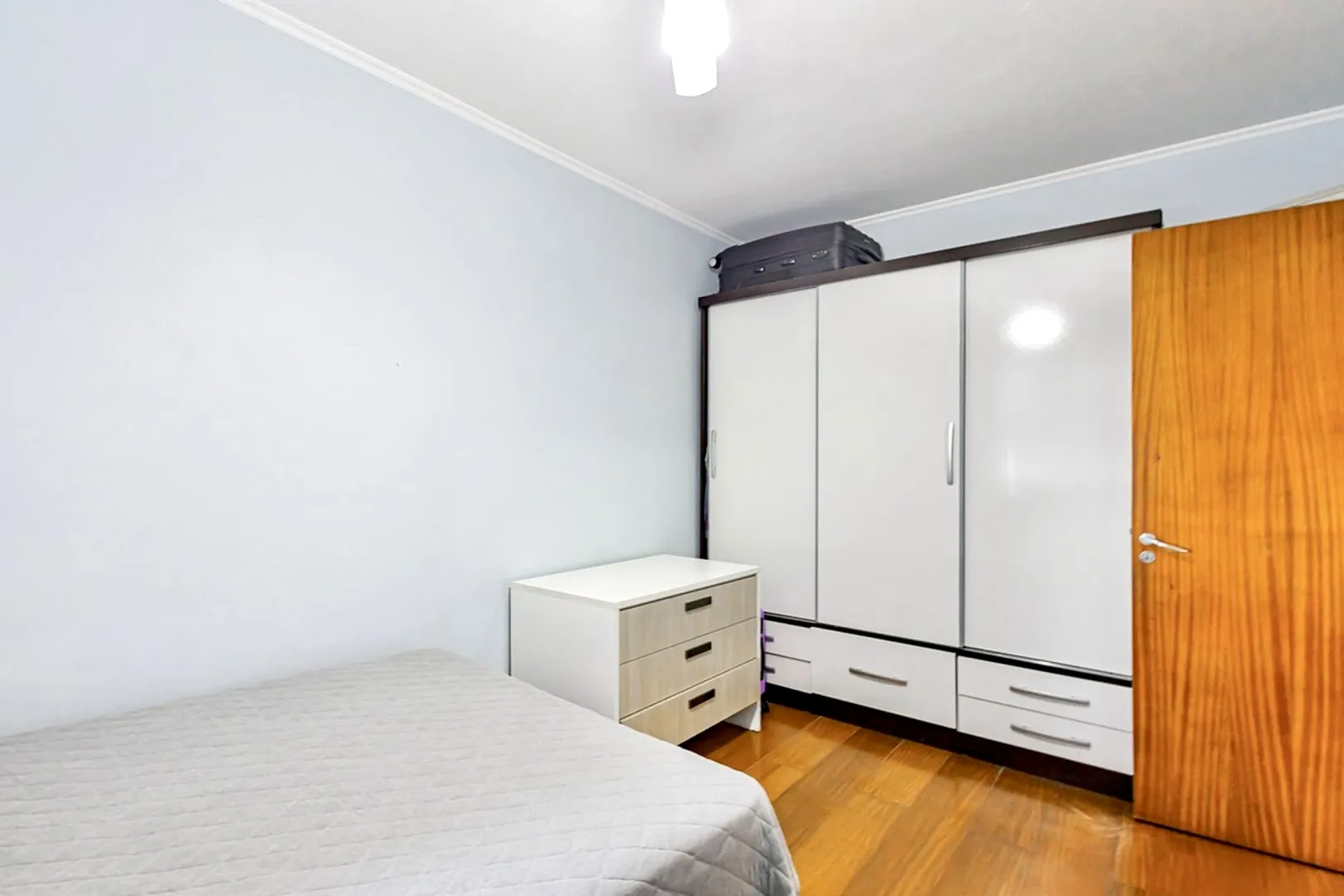 R$ 685.000 - AMPLO APARTAMENTO - 124M2 - 3 DORM - SACADA - DEPEND&Ecirc;NCIA - 2 VAGAS Rua Honório Silveira Dias Porto Alegre - 