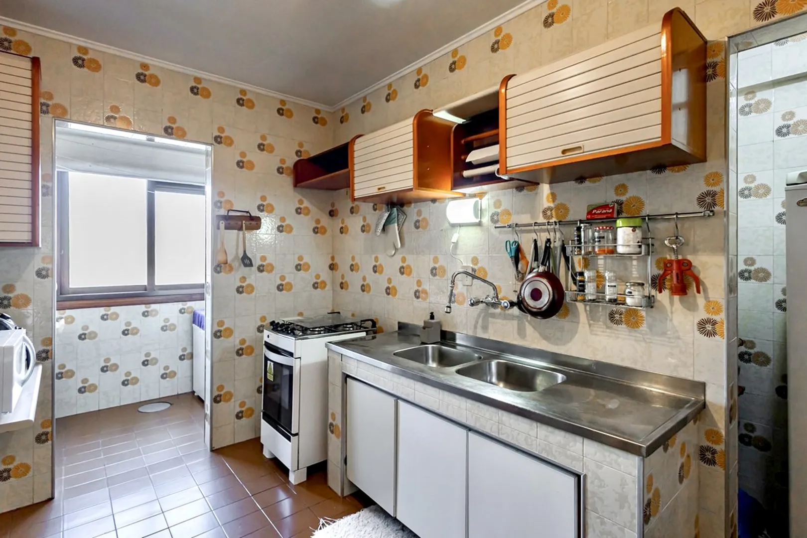 R$ 685.000 - AMPLO APARTAMENTO - 124M2 - 3 DORM - SACADA - DEPEND&Ecirc;NCIA - 2 VAGAS Rua Honório Silveira Dias Porto Alegre - 