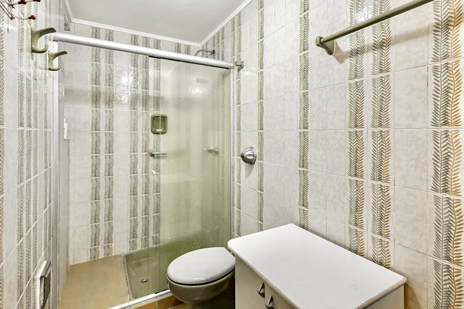R$ 685.000 - AMPLO APARTAMENTO - 124M2 - 3 DORM - SACADA - DEPEND&Ecirc;NCIA - 2 VAGAS Rua Honório Silveira Dias Porto Alegre - 
