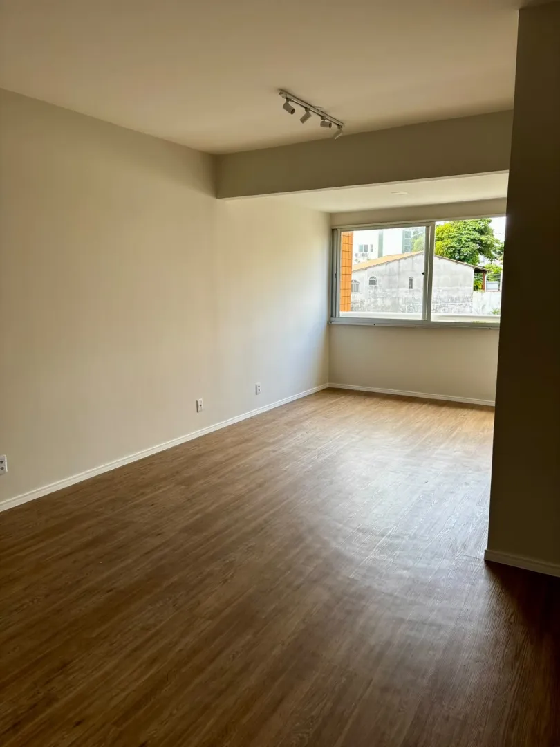 APARTAMENTO 3 QUARTOS  SU&Iacute;TE NASCENTE GARAGENS ELEVADOR PISCINA &Agrave; VENDA RIO VERMELHO  Salvador - 