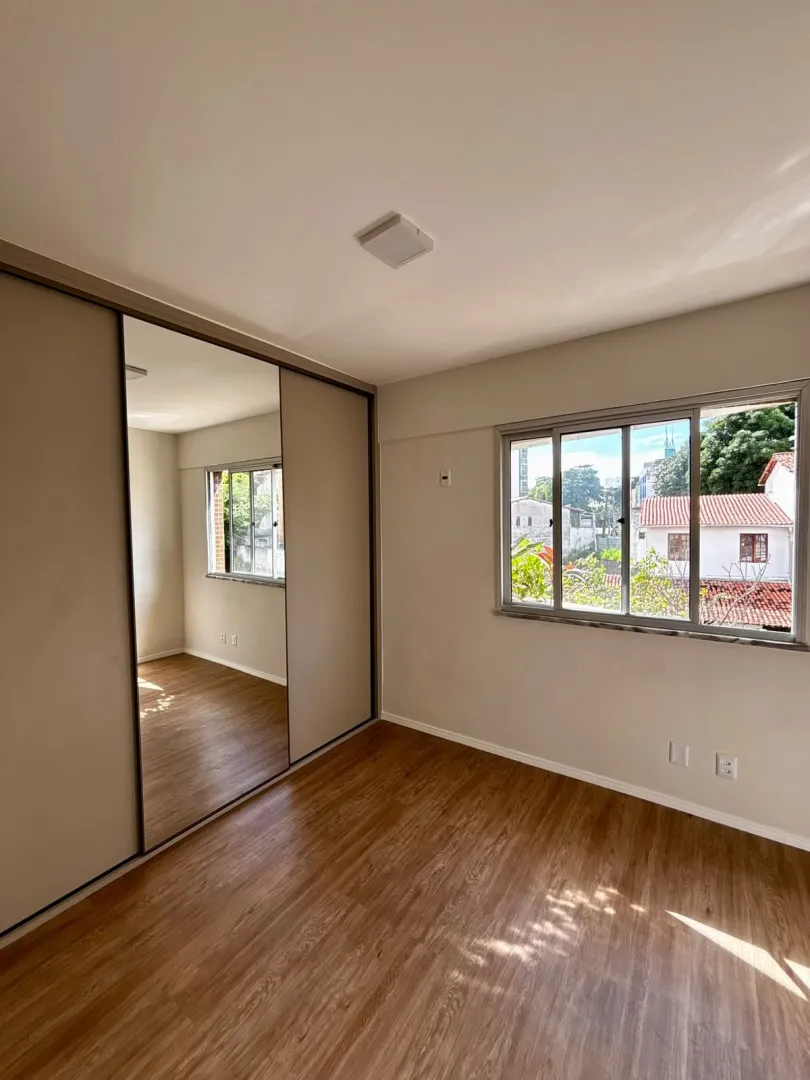 APARTAMENTO 3 QUARTOS  SU&Iacute;TE NASCENTE GARAGENS ELEVADOR PISCINA &Agrave; VENDA RIO VERMELHO  Salvador - 