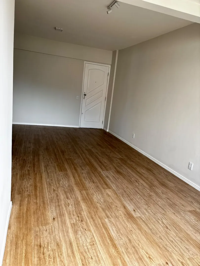 APARTAMENTO 3 QUARTOS  SU&Iacute;TE NASCENTE GARAGENS ELEVADOR PISCINA &Agrave; VENDA RIO VERMELHO  Salvador - 