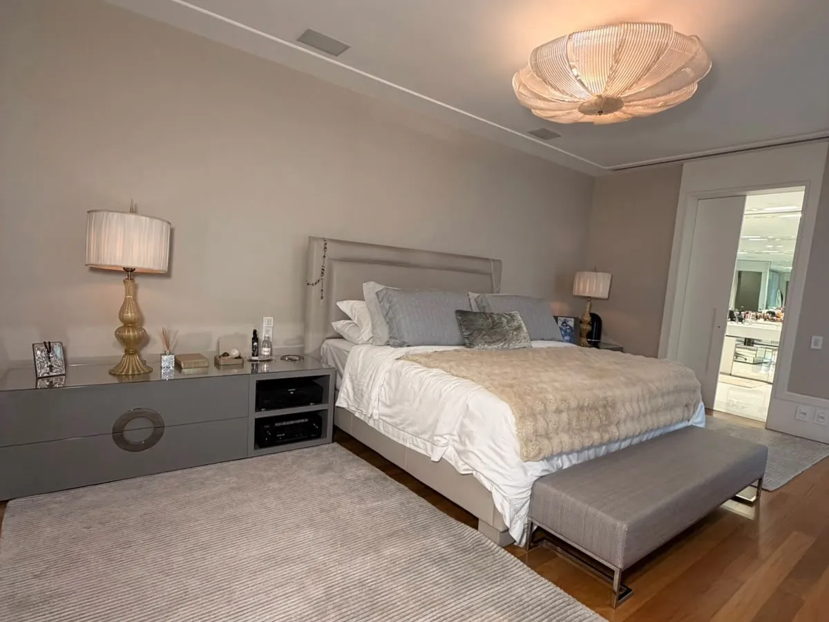 Apartamento &agrave; Venda no Jardim Paulistano, 826 m&sup2;, 5 Su&iacute;tes e 11 Vagas &ndash; S&atilde;o Paulo/SP  São Paulo - 