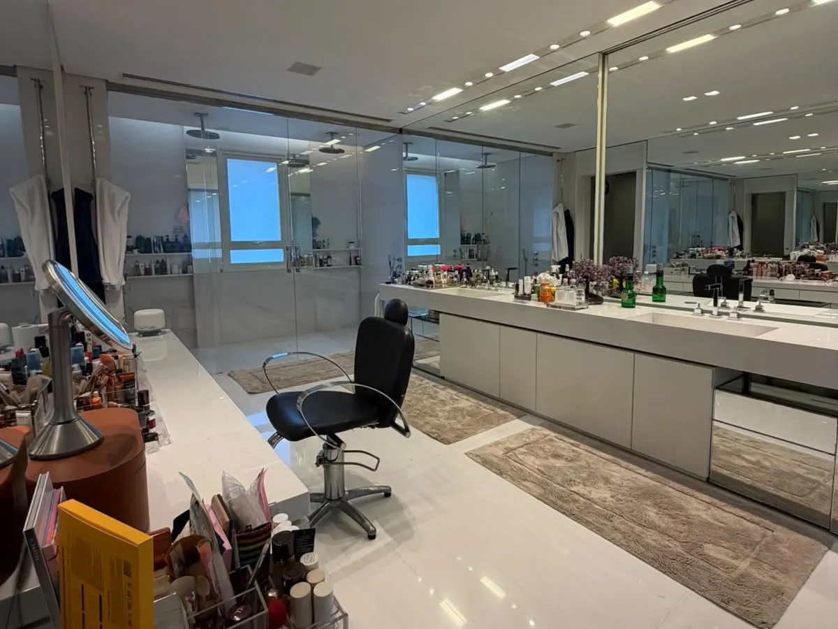 Apartamento &agrave; Venda no Jardim Paulistano, 826 m&sup2;, 5 Su&iacute;tes e 11 Vagas &ndash; S&atilde;o Paulo/SP  São Paulo - 