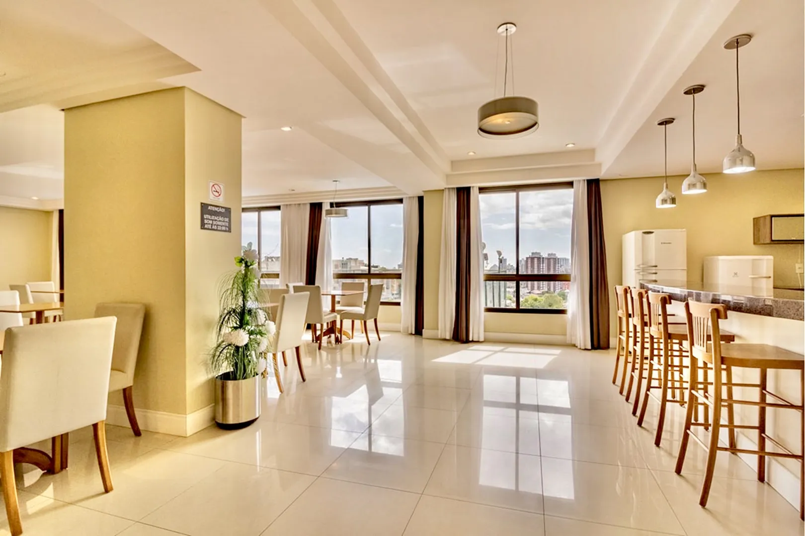 R$ 399.000 - &Oacute;TIMO APARTAMENTO - 60M2 - 2 DORM - SU&Iacute;TE - VISTA - 1 VAGA - INFRA  Porto Alegre - 