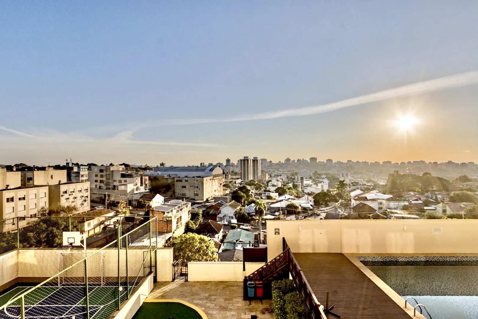 R$ 399.000 - &Oacute;TIMO APARTAMENTO - 60M2 - 2 DORM - SU&Iacute;TE - VISTA - 1 VAGA - INFRA  Porto Alegre - 