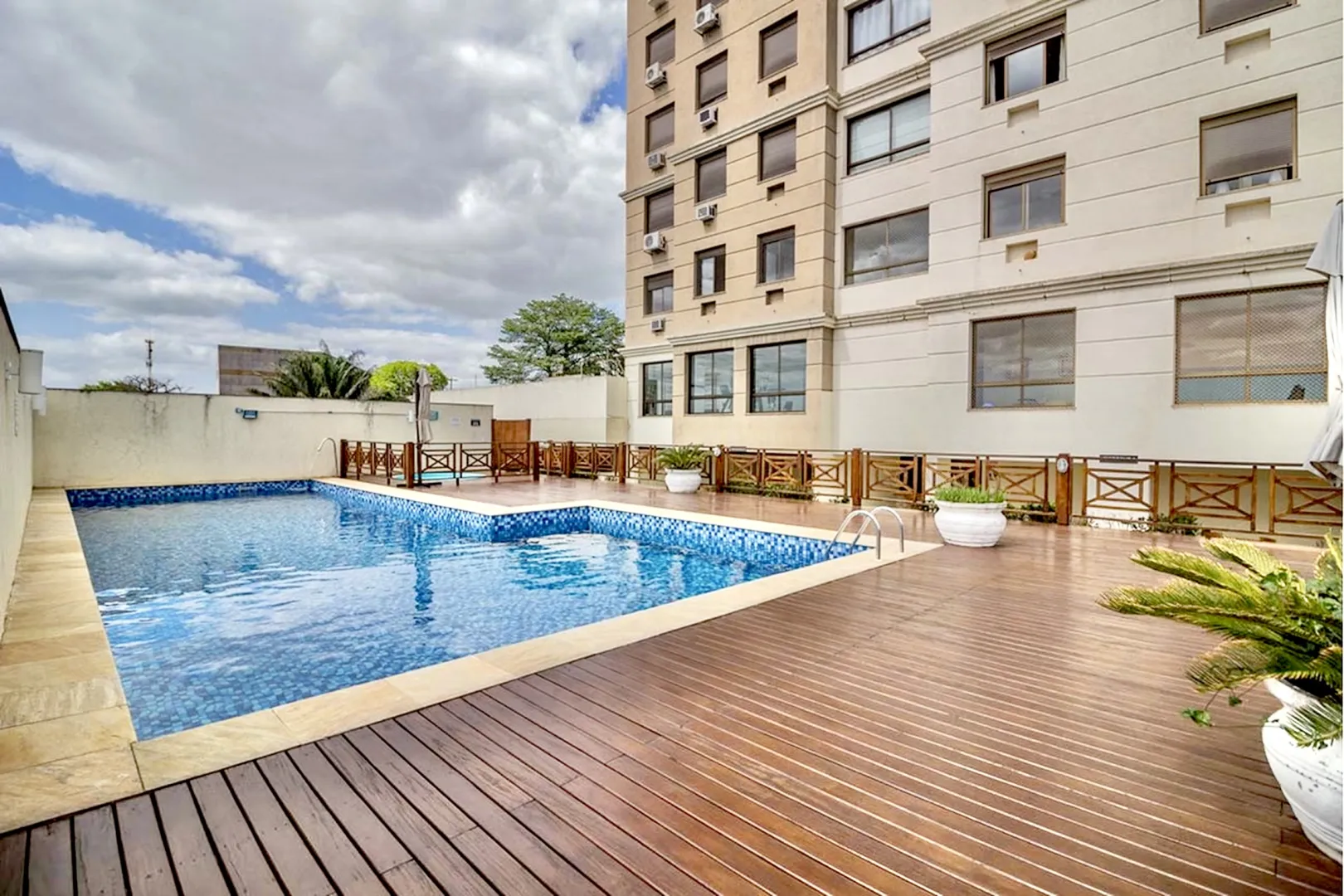 R$ 399.000 - &Oacute;TIMO APARTAMENTO - 60M2 - 2 DORM - SU&Iacute;TE - VISTA - 1 VAGA - INFRA  Porto Alegre - 