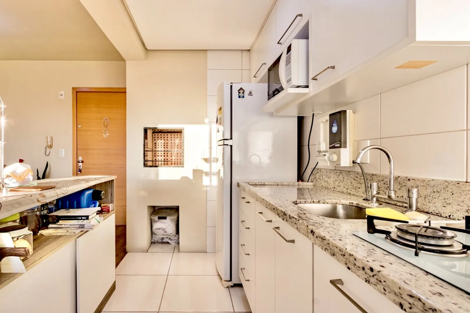 R$ 399.000 - &Oacute;TIMO APARTAMENTO - 60M2 - 2 DORM - SU&Iacute;TE - VISTA - 1 VAGA - INFRA  Porto Alegre - 