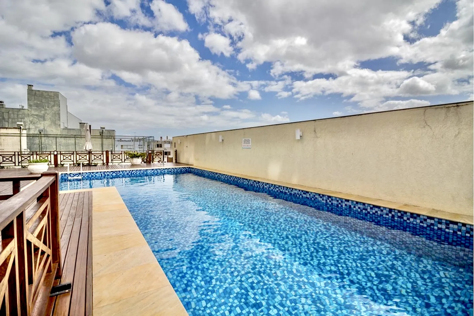 R$ 399.000 - &Oacute;TIMO APARTAMENTO - 60M2 - 2 DORM - SU&Iacute;TE - VISTA - 1 VAGA - INFRA  Porto Alegre - 