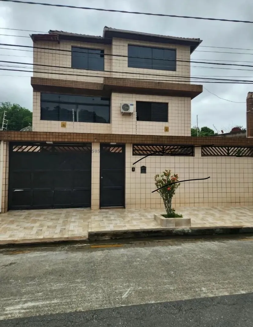 Triplex com 320 m&sup2;, 4 dormit&oacute;rios e 3 vagas &ndash; Bom Retiro, Santos  Santos - 