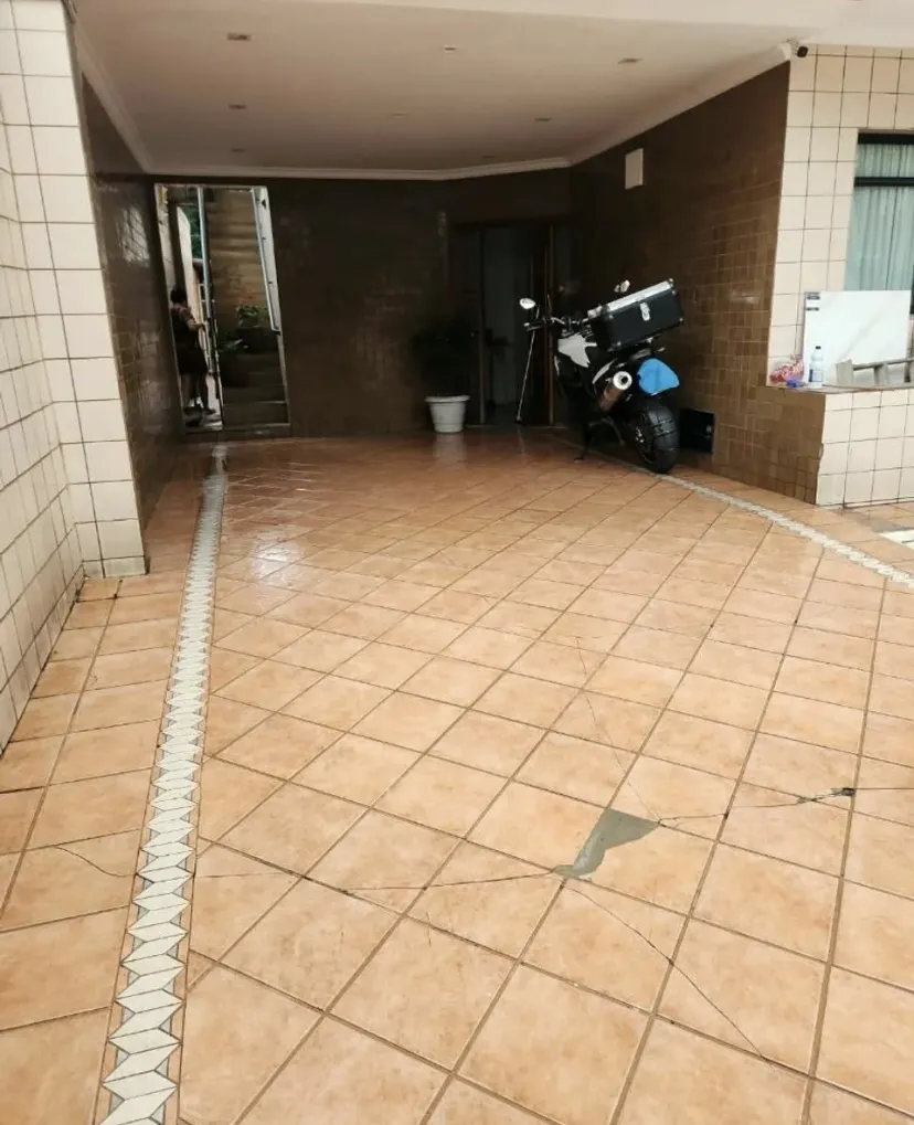 Triplex com 320 m&sup2;, 4 dormit&oacute;rios e 3 vagas &ndash; Bom Retiro, Santos  Santos - 