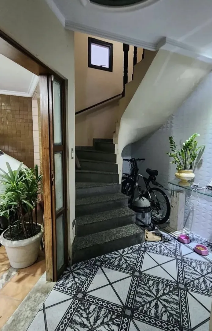 Triplex com 320 m&sup2;, 4 dormit&oacute;rios e 3 vagas &ndash; Bom Retiro, Santos  Santos - 