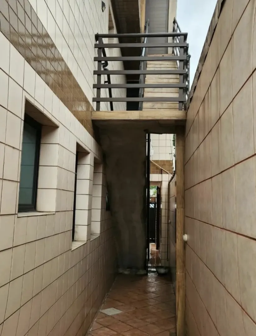 Triplex com 320 m&sup2;, 4 dormit&oacute;rios e 3 vagas &ndash; Bom Retiro, Santos  Santos - 