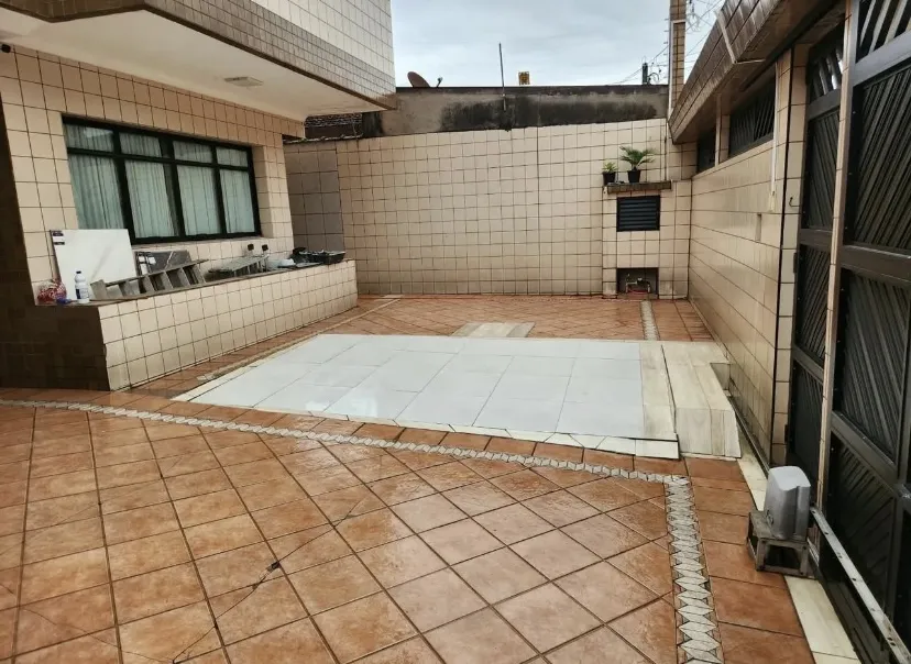 Triplex com 320 m&sup2;, 4 dormit&oacute;rios e 3 vagas &ndash; Bom Retiro, Santos  Santos - 