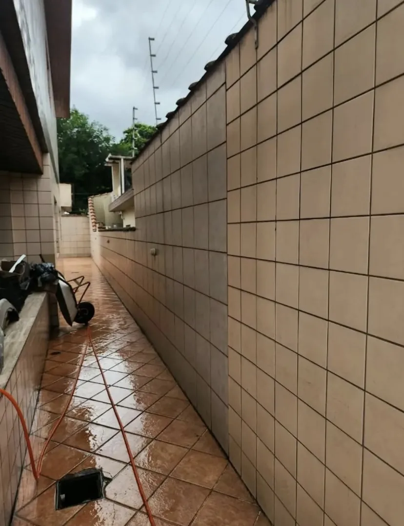 Triplex com 320 m&sup2;, 4 dormit&oacute;rios e 3 vagas &ndash; Bom Retiro, Santos  Santos - 