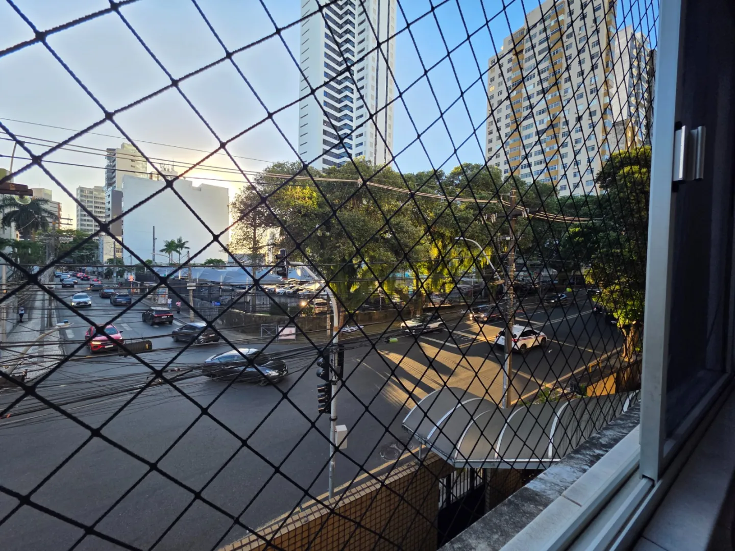 APARTAMENTO 3 QUARTOS DEPEND&Ecirc;NCIA REFORMADO GARAGEM &Agrave; VENDA NA GRA&Ccedil;A  Salvador - 